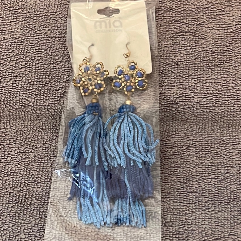 Mia Collection Earrings Blue Tassel & Gold Metal for Pieced Ears New in Plastic